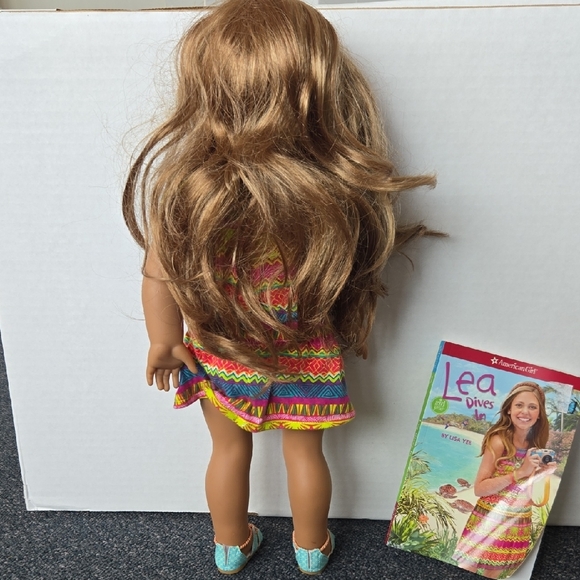 American Girl Doll Lea With Book - Picture 7 of 14